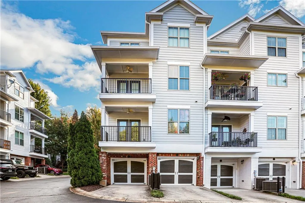 191 Le Gran Court, Sandy Springs, Georgia 30328, 2 Bedrooms Bedrooms, ,2 BathroomsBathrooms,Residential,Sold,191 Le Gran Court,6943609