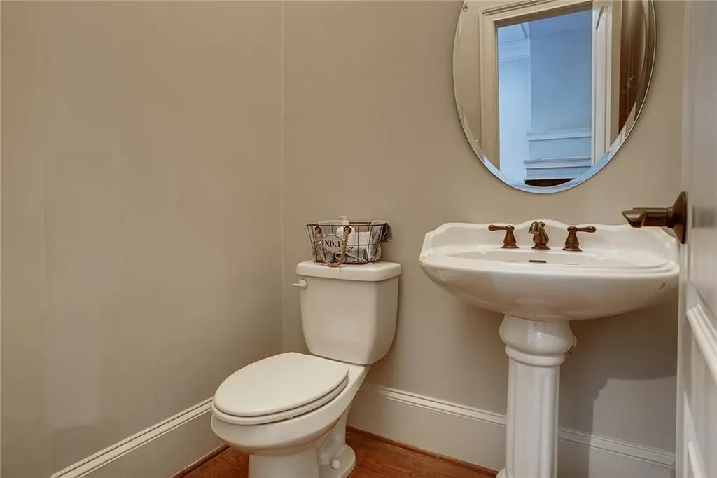 904 Dumaine Trace, Atlanta, Georgia 30328, 3 Bedrooms Bedrooms, ,3 BathroomsBathrooms,Residential,Sold,904 Dumaine Trace,6895888