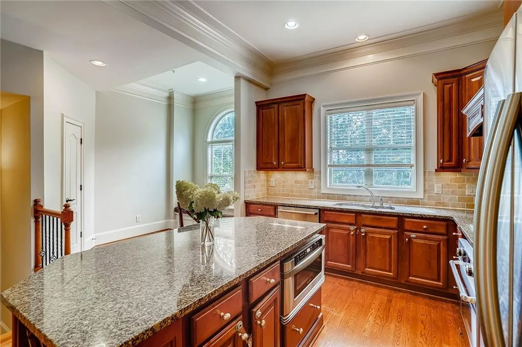 904 Dumaine Trace, Atlanta, Georgia 30328, 3 Bedrooms Bedrooms, ,3 BathroomsBathrooms,Residential,Sold,904 Dumaine Trace,6895888