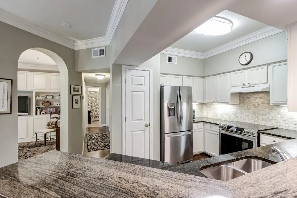3777 Peachtree Road Ne Unit 534, Brookhaven, Georgia 30319, 2 Bedrooms Bedrooms, ,2 BathroomsBathrooms,Residential,Sold,3777 Peachtree Road Ne Unit 534,5705446