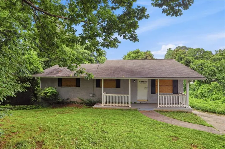 2370 Tiffany Circle, Decatur, Georgia 30035
