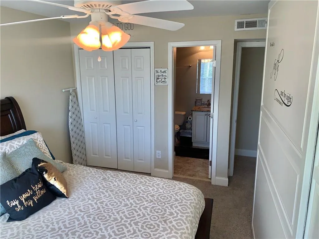 6980 Roswell Road Unit C5, Atlanta, Georgia 30328, 2 Bedrooms Bedrooms, ,2 BathroomsBathrooms,Residential,Sold,6980 Roswell Road Unit C5,6681417