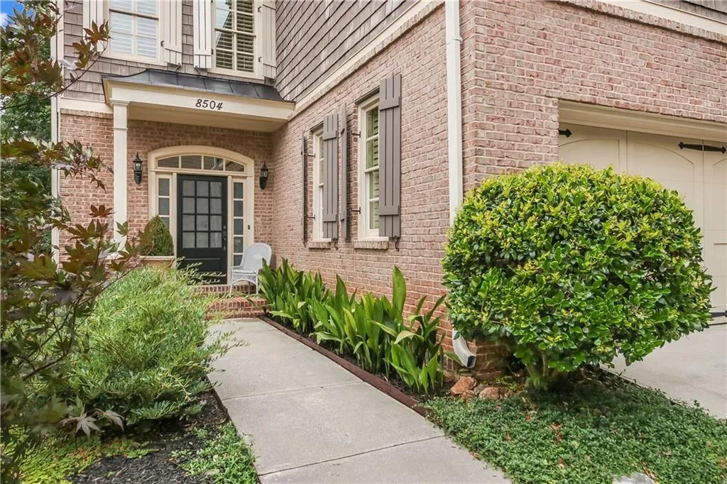 8504 Angels Walk, Sandy Springs, Georgia 30350, 3 Bedrooms Bedrooms, ,2 BathroomsBathrooms,Residential,Sold,8504 Angels Walk,6897072
