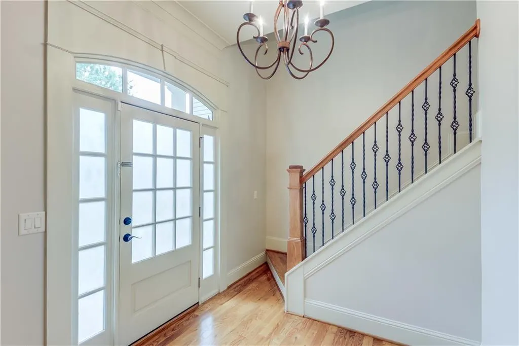 8504 Angels Walk, Sandy Springs, Georgia 30350, 3 Bedrooms Bedrooms, ,2 BathroomsBathrooms,Residential,Sold,8504 Angels Walk,6897072