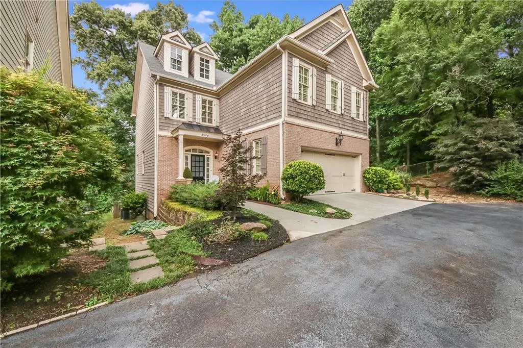 8504 Angels Walk, Sandy Springs, Georgia 30350, 3 Bedrooms Bedrooms, ,2 BathroomsBathrooms,Residential,Sold,8504 Angels Walk,6897072