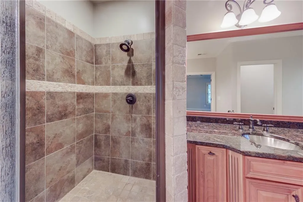 8504 Angels Walk, Sandy Springs, Georgia 30350, 3 Bedrooms Bedrooms, ,2 BathroomsBathrooms,Residential,Sold,8504 Angels Walk,6897072