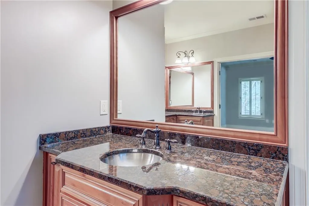 8504 Angels Walk, Sandy Springs, Georgia 30350, 3 Bedrooms Bedrooms, ,2 BathroomsBathrooms,Residential,Sold,8504 Angels Walk,6897072