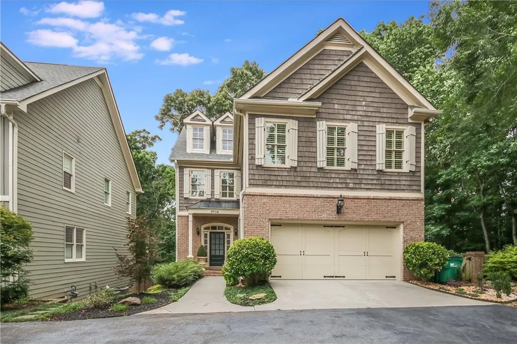 8504 Angels Walk, Sandy Springs, Georgia 30350, 3 Bedrooms Bedrooms, ,2 BathroomsBathrooms,Residential,Sold,8504 Angels Walk,6897072
