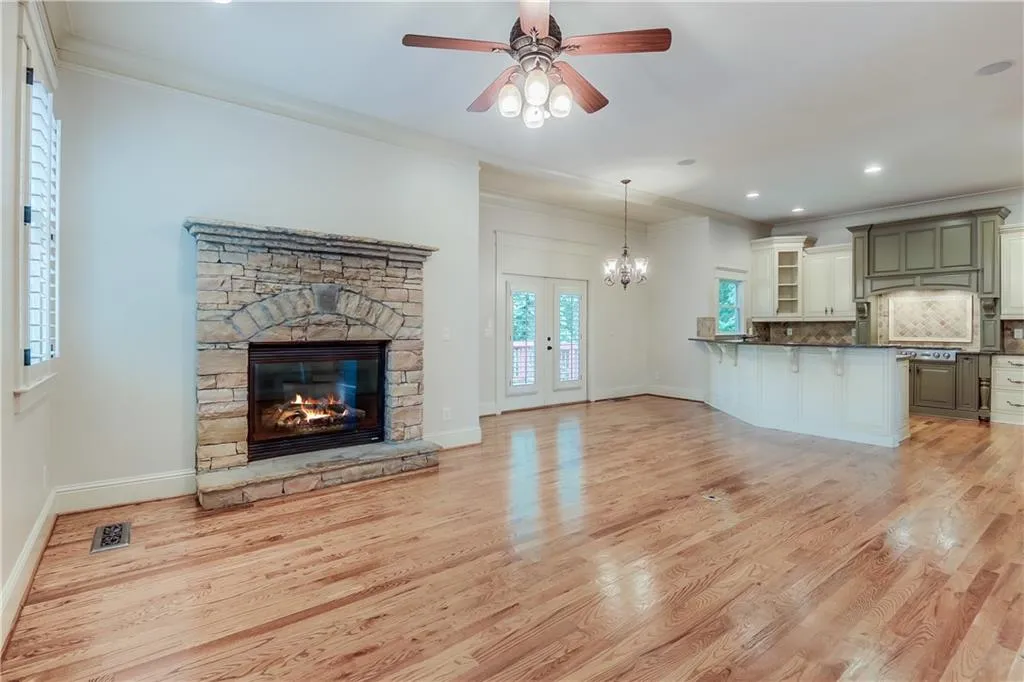 8504 Angels Walk, Sandy Springs, Georgia 30350, 3 Bedrooms Bedrooms, ,2 BathroomsBathrooms,Residential,Sold,8504 Angels Walk,6897072