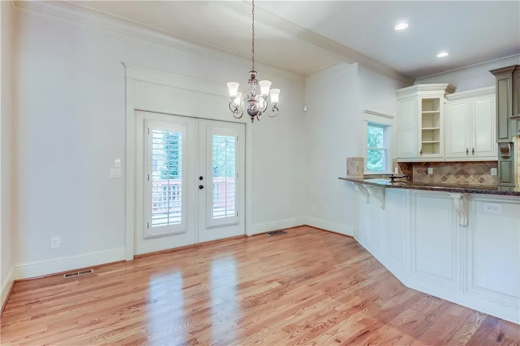 8504 Angels Walk, Sandy Springs, Georgia 30350, 3 Bedrooms Bedrooms, ,2 BathroomsBathrooms,Residential,Sold,8504 Angels Walk,6897072