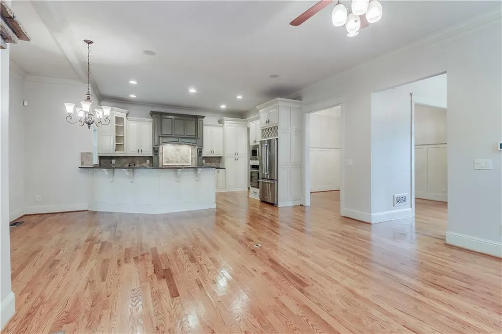 8504 Angels Walk, Sandy Springs, Georgia 30350, 3 Bedrooms Bedrooms, ,2 BathroomsBathrooms,Residential,Sold,8504 Angels Walk,6897072