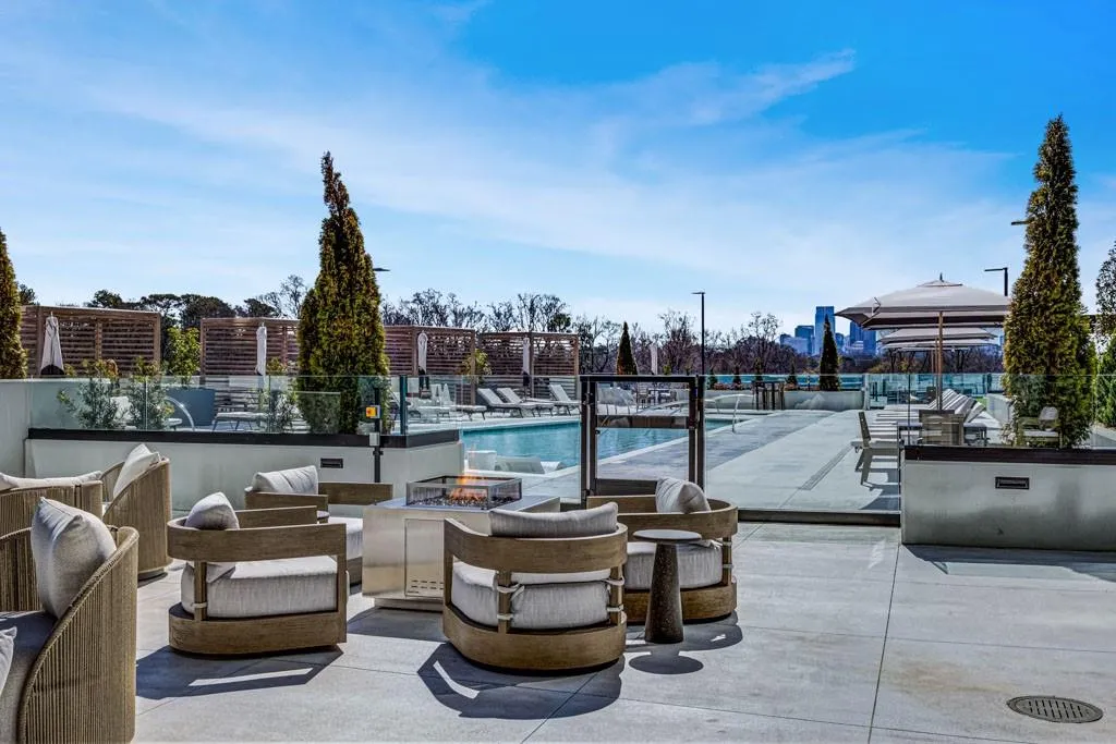2425 Peachtree Road Ne Unit 1505, Atlanta, Georgia 30305, 3 Bedrooms Bedrooms, ,3 BathroomsBathrooms,Residential,For Sale,2425 Peachtree Road Ne Unit 1505,7605112