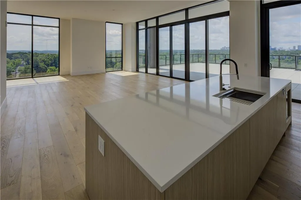 2425 Peachtree Road Ne Unit 1505, Atlanta, Georgia 30305, 3 Bedrooms Bedrooms, ,3 BathroomsBathrooms,Residential,For Sale,2425 Peachtree Road Ne Unit 1505,7605112