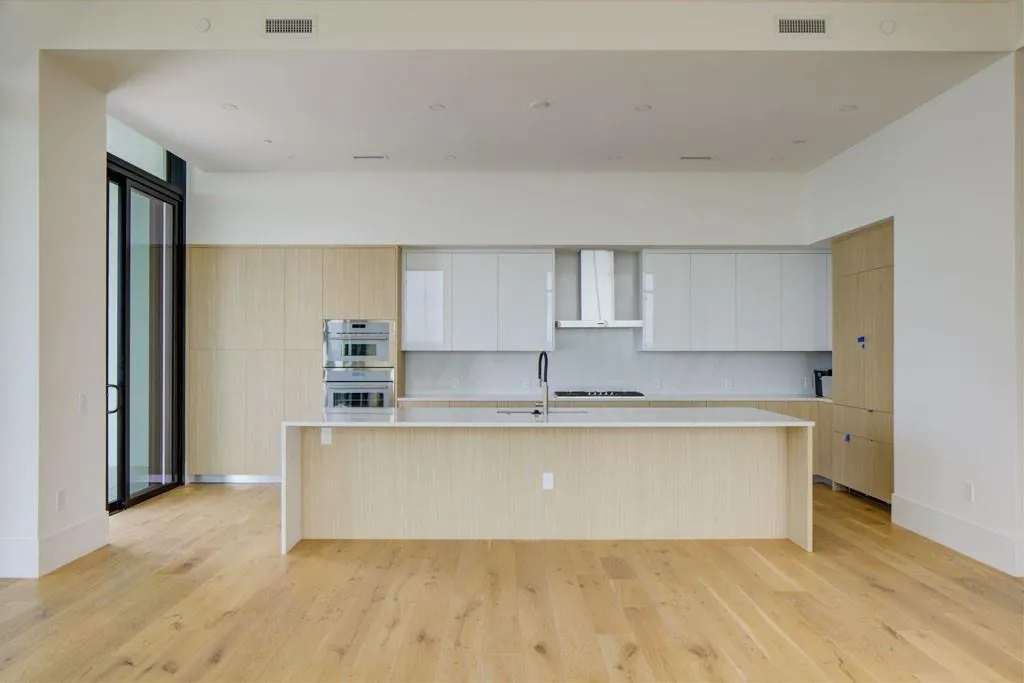 2425 Peachtree Road Ne Unit 1505, Atlanta, Georgia 30305, 3 Bedrooms Bedrooms, ,3 BathroomsBathrooms,Residential,For Sale,2425 Peachtree Road Ne Unit 1505,7605112