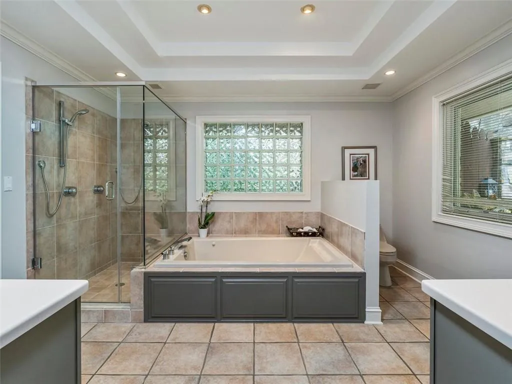 6205 Mountain Brook Lane, Sandy Springs, Georgia 30328, 5 Bedrooms Bedrooms, ,3 BathroomsBathrooms,Residential,Sold,6205 Mountain Brook Lane,6548178