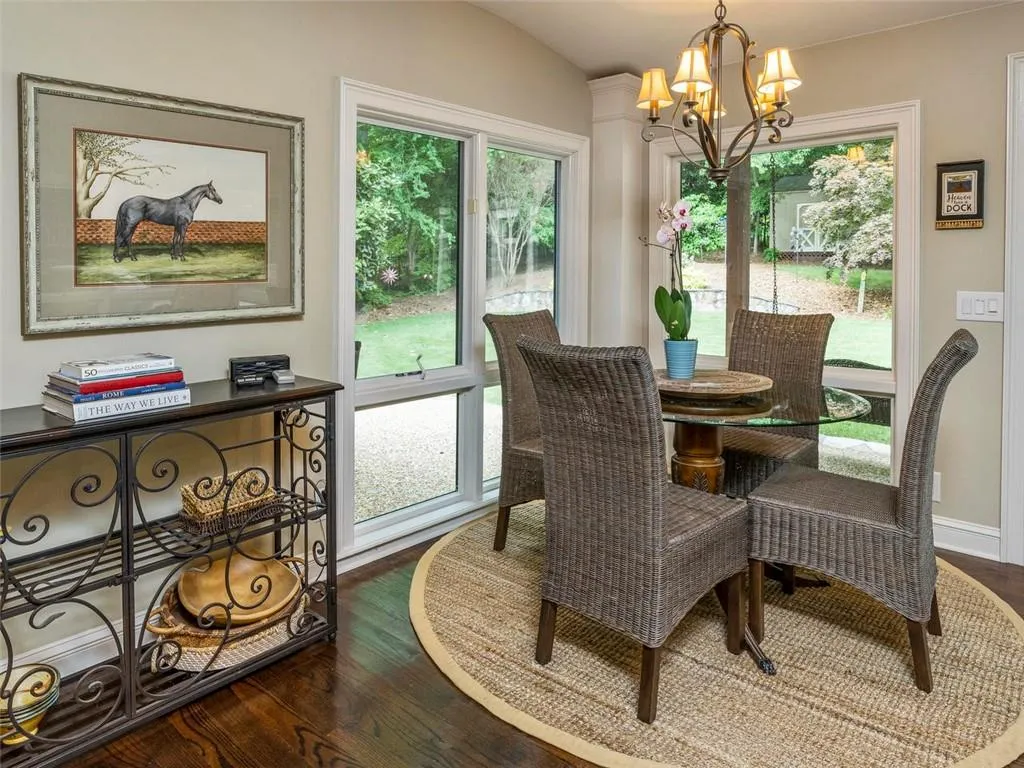 6205 Mountain Brook Lane, Sandy Springs, Georgia 30328, 5 Bedrooms Bedrooms, ,3 BathroomsBathrooms,Residential,Sold,6205 Mountain Brook Lane,6548178