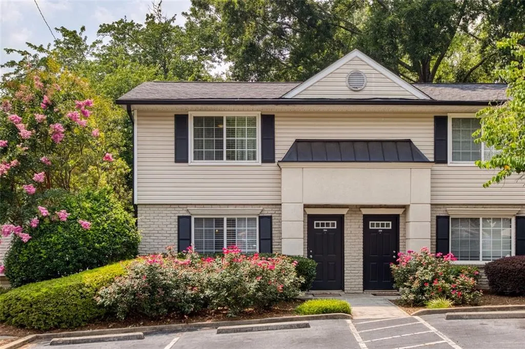 6940 Roswell Road Unit 25a, Atlanta, Georgia 30328, 2 Bedrooms Bedrooms, ,1 BathroomBathrooms,Residential,Sold,6940 Roswell Road Unit 25a,7255898