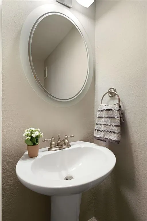 6940 Roswell Road Unit 25a, Atlanta, Georgia 30328, 2 Bedrooms Bedrooms, ,1 BathroomBathrooms,Residential,Sold,6940 Roswell Road Unit 25a,7255898