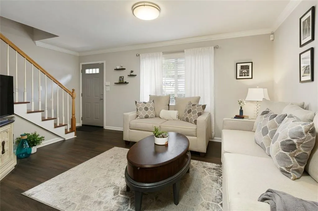 6940 Roswell Road Unit 25a, Atlanta, Georgia 30328, 2 Bedrooms Bedrooms, ,1 BathroomBathrooms,Residential,Sold,6940 Roswell Road Unit 25a,7255898