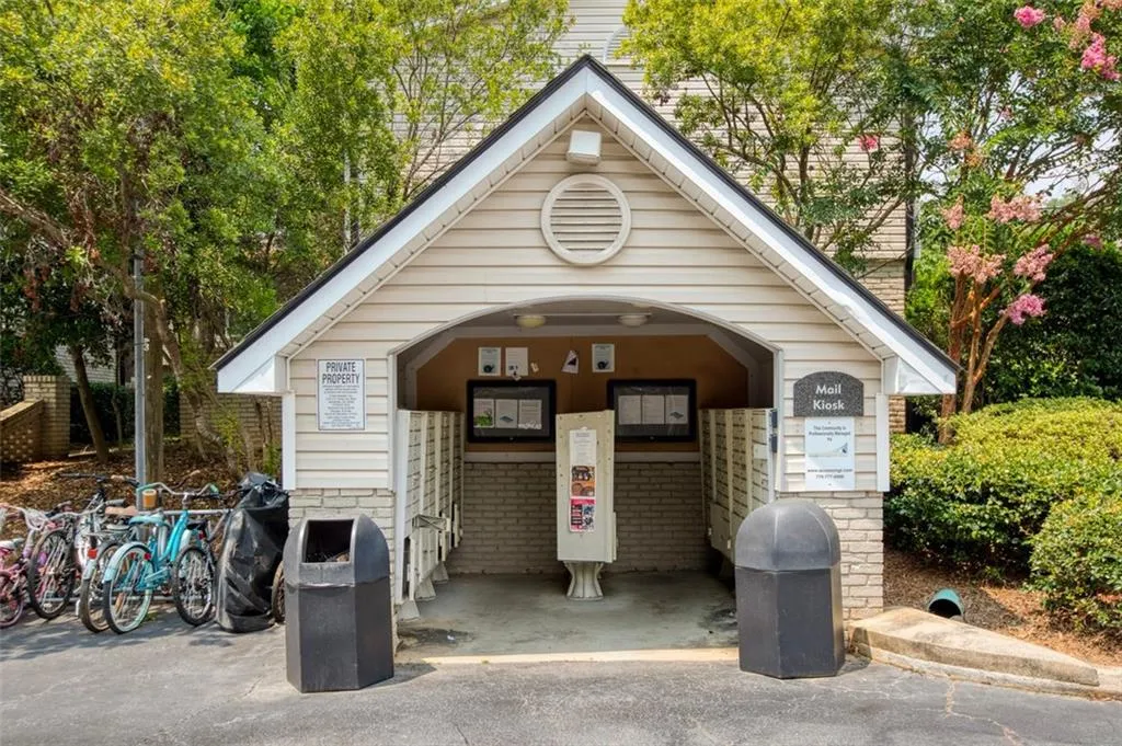 6940 Roswell Road Unit 25a, Atlanta, Georgia 30328, 2 Bedrooms Bedrooms, ,1 BathroomBathrooms,Residential,Sold,6940 Roswell Road Unit 25a,7255898