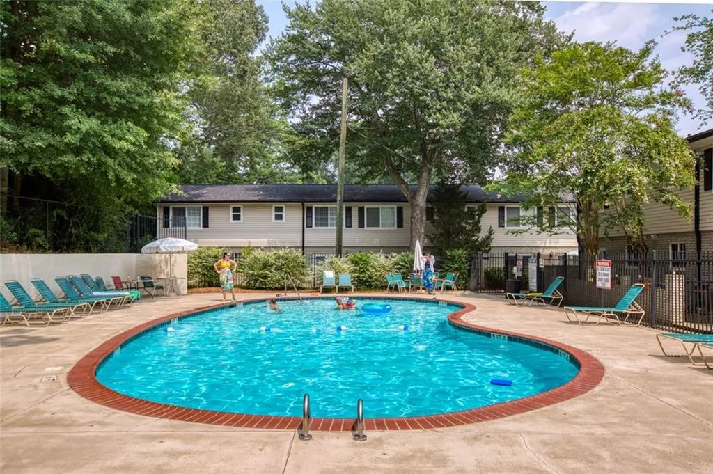 6940 Roswell Road Unit 25a, Atlanta, Georgia 30328, 2 Bedrooms Bedrooms, ,1 BathroomBathrooms,Residential,Sold,6940 Roswell Road Unit 25a,7255898