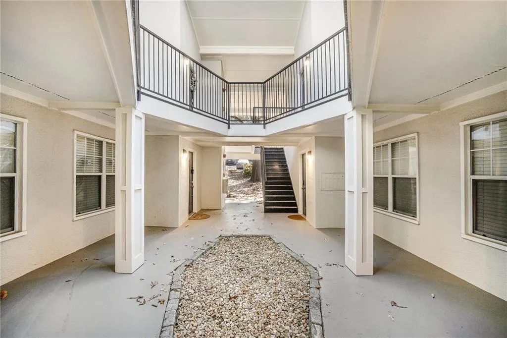 1150 Collier Road Nw Unit 12f, Atlanta, Georgia 30318, 2 Bedrooms Bedrooms, 0 ,2 BathroomsBathrooms,Residential,For Sale,1150 Collier Road Nw Unit 12f,7775553