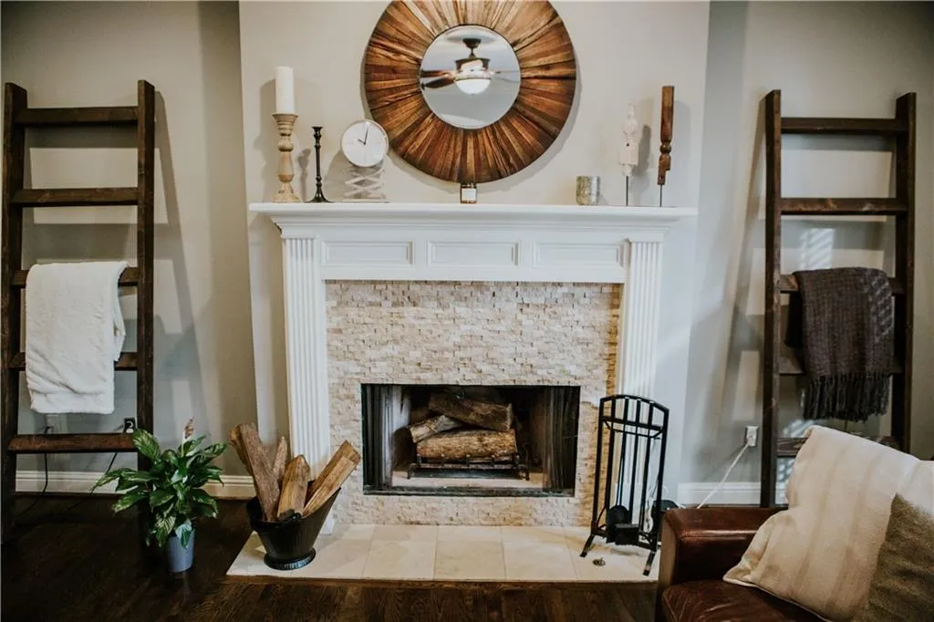 925 Roberts Landing Cove, Sandy Springs, Georgia 30350, 4 Bedrooms Bedrooms, ,3 BathroomsBathrooms,Residential,Sold,925 Roberts Landing Cove,6668302