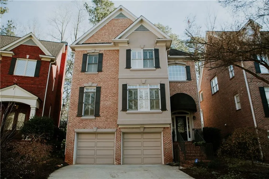 925 Roberts Landing Cove, Sandy Springs, Georgia 30350, 4 Bedrooms Bedrooms, ,3 BathroomsBathrooms,Residential,Sold,925 Roberts Landing Cove,6668302