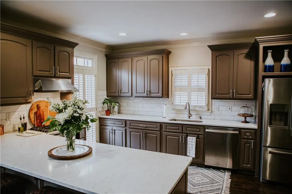 925 Roberts Landing Cove, Sandy Springs, Georgia 30350, 4 Bedrooms Bedrooms, ,3 BathroomsBathrooms,Residential,Sold,925 Roberts Landing Cove,6668302