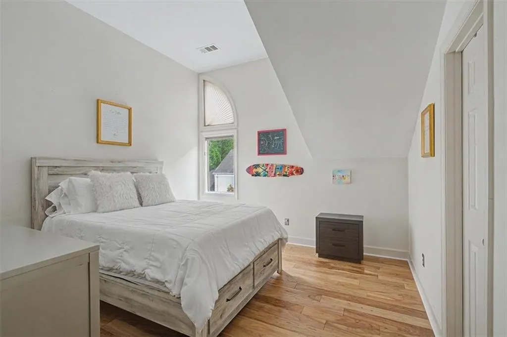 3210 Paces Mill Road Se, Atlanta, Georgia 30339, 3 Bedrooms Bedrooms, 0 ,2 BathroomsBathrooms,Residential,For Sale,3210 Paces Mill Road Se,7815043