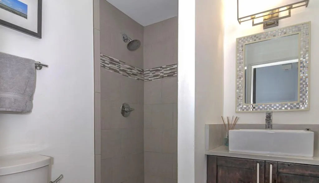 3 Willow Glen Ne Unit 3, Atlanta, Georgia 30342, 4 Bedrooms Bedrooms, ,3 BathroomsBathrooms,Residential,Sold,3 Willow Glen Ne Unit 3,5662203