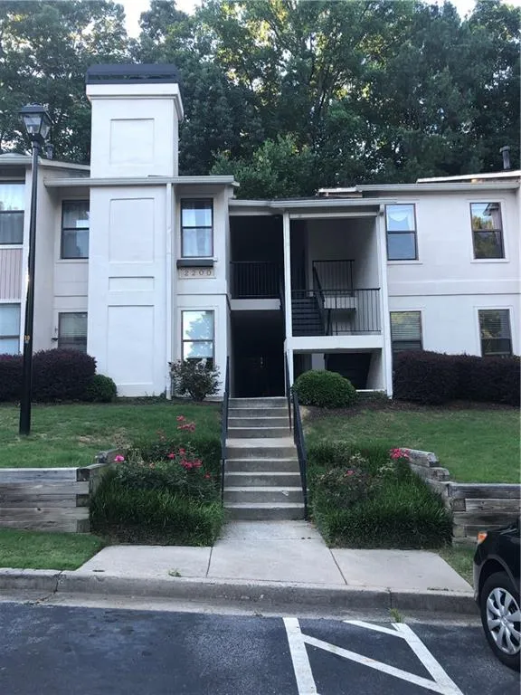 2205 Huntingdon Chase, Atlanta, Georgia 30350, 2 Bedrooms Bedrooms, ,2 BathroomsBathrooms,Residential,Sold,2205 Huntingdon Chase,6023355
