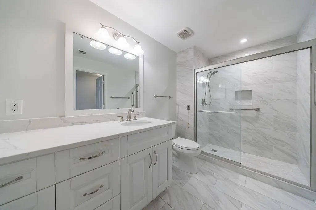 300 Johnson Ferry Road Ne Unit B113, Atlanta, Georgia 30328, 2 Bedrooms Bedrooms, ,2 BathroomsBathrooms,Residential,For Sale,300 Johnson Ferry Road Ne Unit B113,7535460
