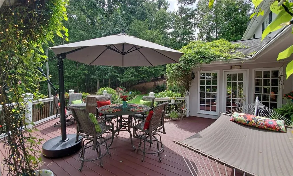 9620 Huntcliff Trace, Atlanta, Georgia 30350, 6 Bedrooms Bedrooms, ,4 BathroomsBathrooms,Residential,Sold,9620 Huntcliff Trace,6924192