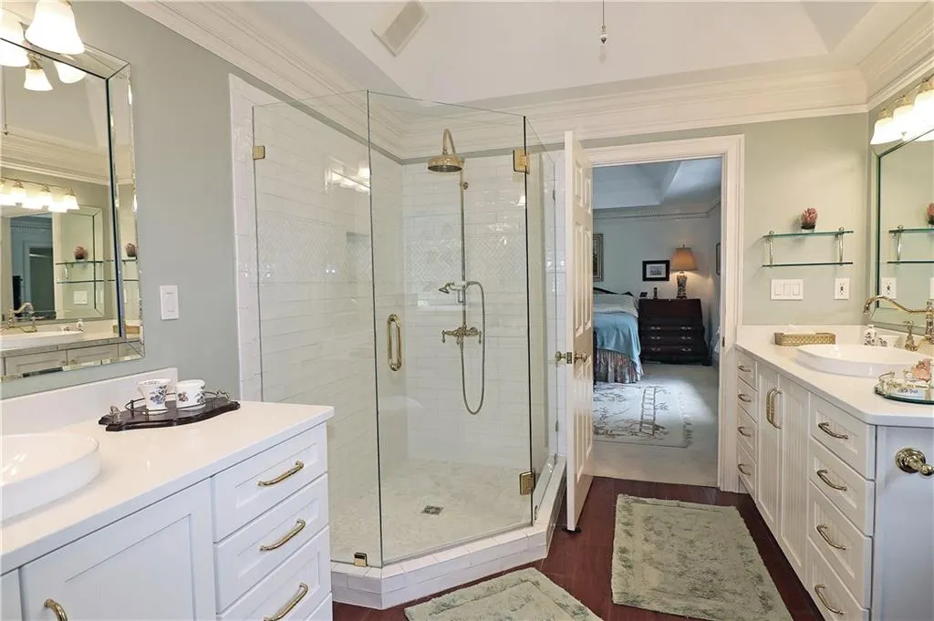 9620 Huntcliff Trace, Atlanta, Georgia 30350, 6 Bedrooms Bedrooms, ,4 BathroomsBathrooms,Residential,Sold,9620 Huntcliff Trace,6924192