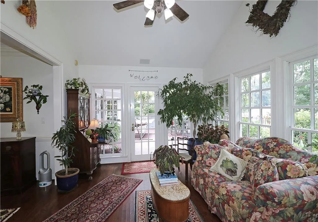 9620 Huntcliff Trace, Atlanta, Georgia 30350, 6 Bedrooms Bedrooms, ,4 BathroomsBathrooms,Residential,Sold,9620 Huntcliff Trace,6924192