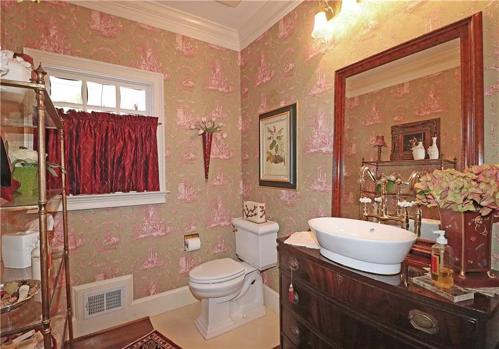 9620 Huntcliff Trace, Atlanta, Georgia 30350, 6 Bedrooms Bedrooms, ,4 BathroomsBathrooms,Residential,Sold,9620 Huntcliff Trace,6924192