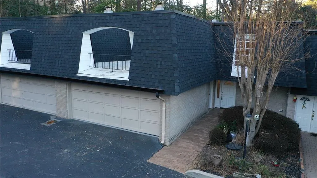 5480 Chemin De Vie, Atlanta, Georgia 30342, 3 Bedrooms Bedrooms, ,2 BathroomsBathrooms,Residential,Sold,5480 Chemin De Vie,7166073