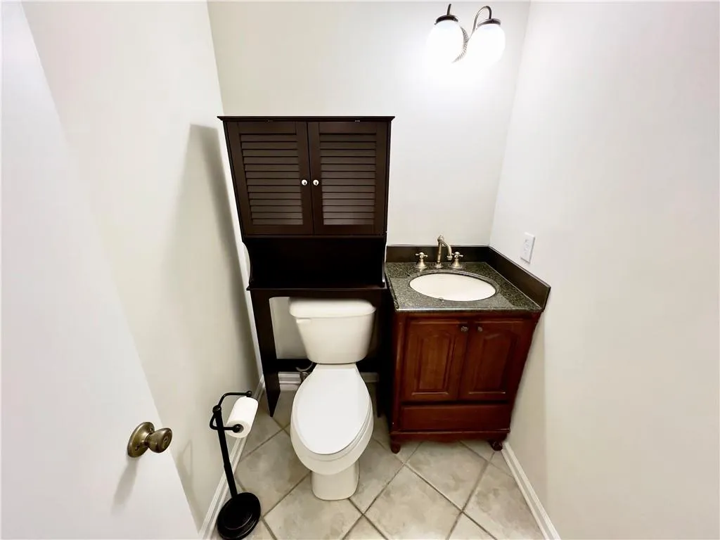 5480 Chemin De Vie, Atlanta, Georgia 30342, 3 Bedrooms Bedrooms, ,2 BathroomsBathrooms,Residential,Sold,5480 Chemin De Vie,7166073