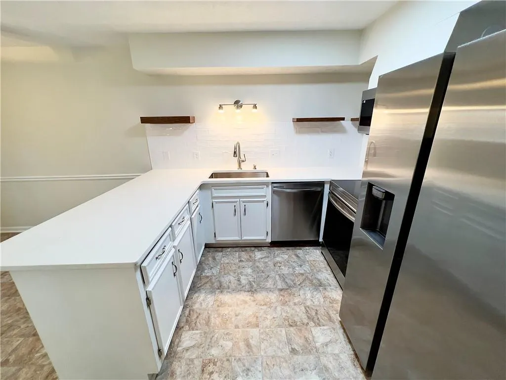 5480 Chemin De Vie, Atlanta, Georgia 30342, 3 Bedrooms Bedrooms, ,2 BathroomsBathrooms,Residential,Sold,5480 Chemin De Vie,7166073