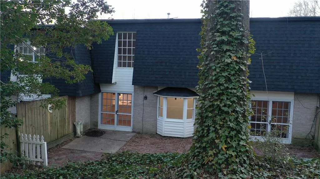 5480 Chemin De Vie, Atlanta, Georgia 30342, 3 Bedrooms Bedrooms, ,2 BathroomsBathrooms,Residential,Sold,5480 Chemin De Vie,7166073