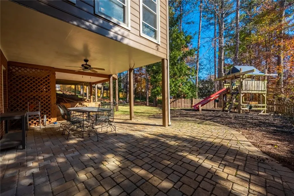 7665 Blandford Place, Sandy Springs, Georgia 30350, 4 Bedrooms Bedrooms, ,3 BathroomsBathrooms,Residential,Sold,7665 Blandford Place,6815230