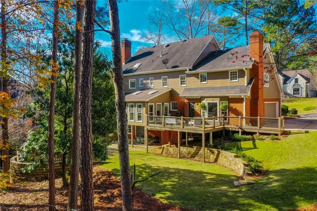 7665 Blandford Place, Sandy Springs, Georgia 30350, 4 Bedrooms Bedrooms, ,3 BathroomsBathrooms,Residential,Sold,7665 Blandford Place,6815230