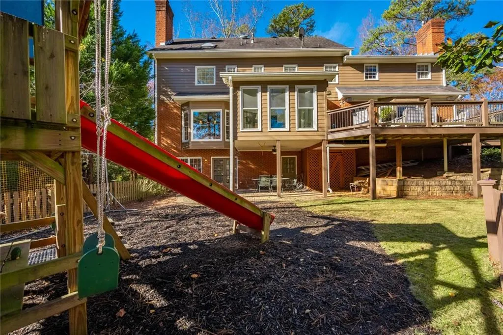 7665 Blandford Place, Sandy Springs, Georgia 30350, 4 Bedrooms Bedrooms, ,3 BathroomsBathrooms,Residential,Sold,7665 Blandford Place,6815230
