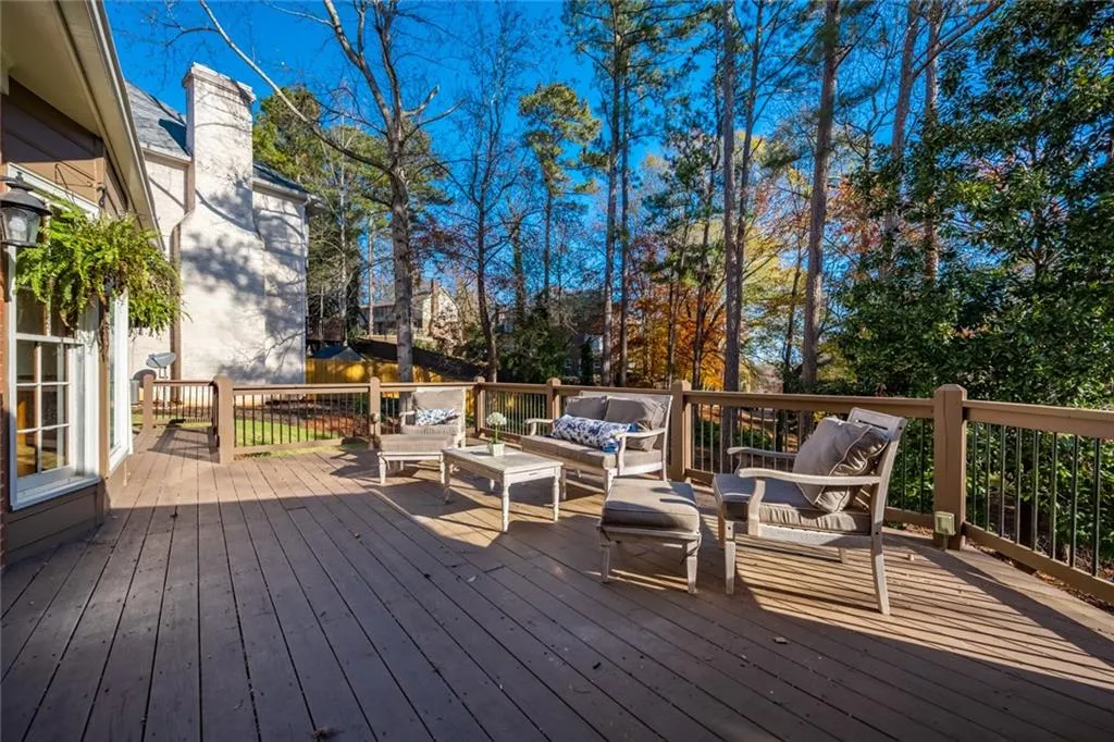 7665 Blandford Place, Sandy Springs, Georgia 30350, 4 Bedrooms Bedrooms, ,3 BathroomsBathrooms,Residential,Sold,7665 Blandford Place,6815230