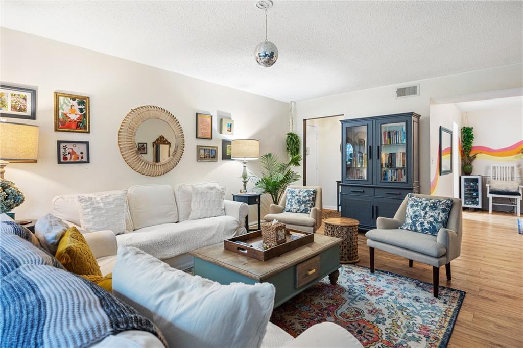 6851 Roswell Road Unit F15, Atlanta, Georgia 30328, 3 Bedrooms Bedrooms, ,2 BathroomsBathrooms,Residential,Sold,6851 Roswell Road Unit F15,7312564