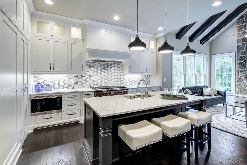 515 Belada Boulevard, Sandy Springs, Georgia 30342, 5 Bedrooms Bedrooms, ,4 BathroomsBathrooms,Residential,Sold,515 Belada Boulevard,5773530