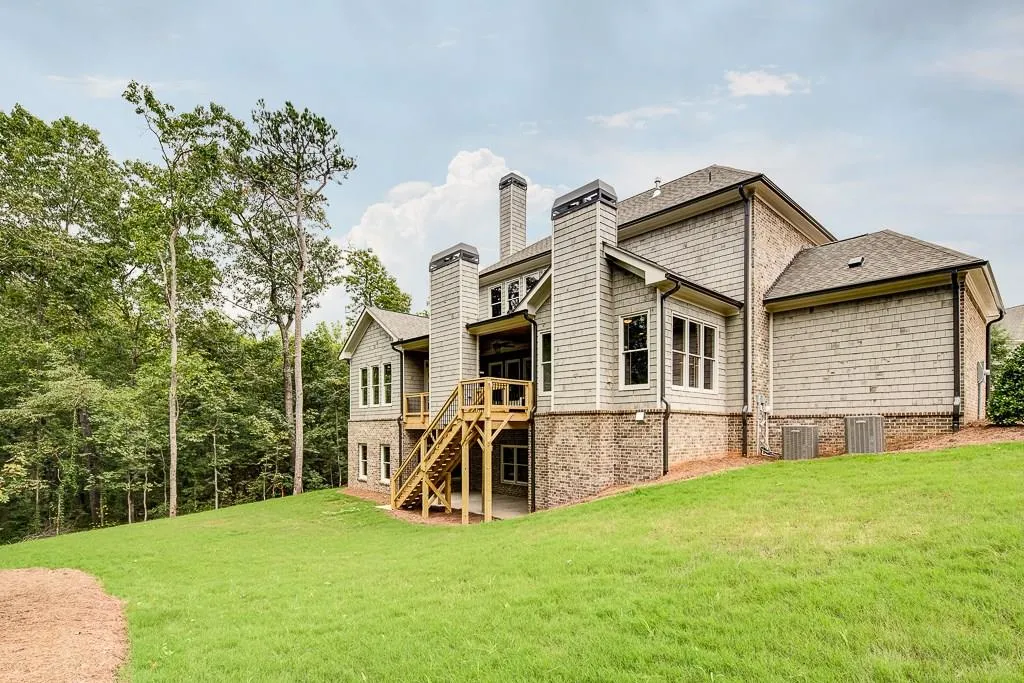 515 Belada Boulevard, Sandy Springs, Georgia 30342, 5 Bedrooms Bedrooms, ,4 BathroomsBathrooms,Residential,Sold,515 Belada Boulevard,5773530