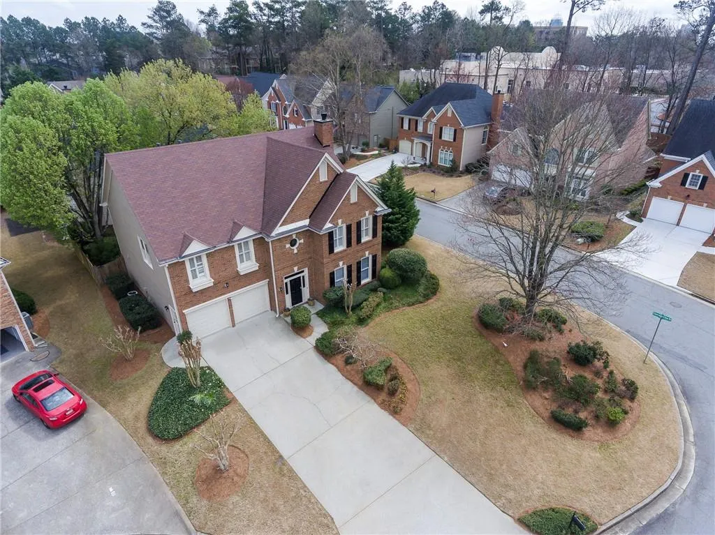 205 Glenridge Close Circle, Sandy Springs, Georgia 30328, 3 Bedrooms Bedrooms, ,2 BathroomsBathrooms,Residential,Sold,205 Glenridge Close Circle,6520191