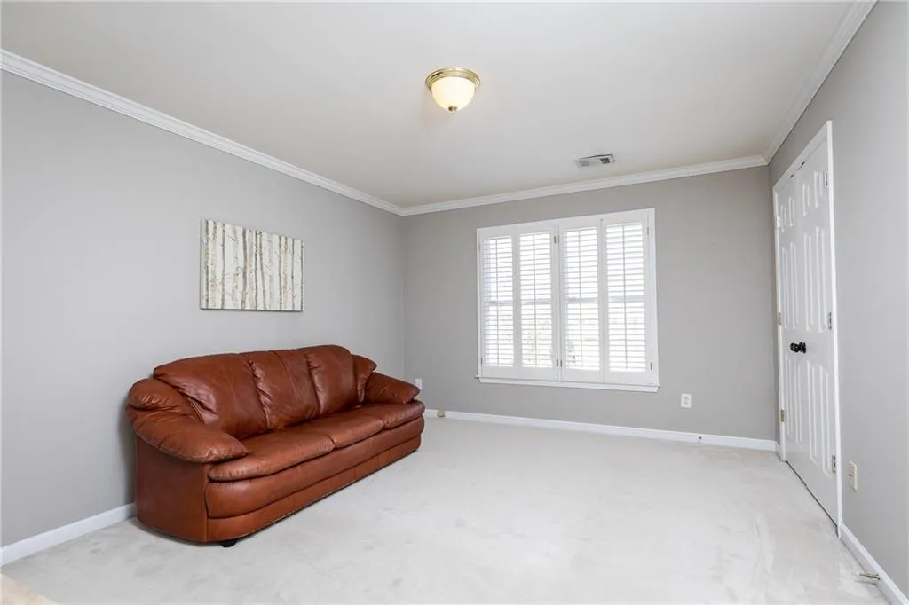 205 Glenridge Close Circle, Sandy Springs, Georgia 30328, 3 Bedrooms Bedrooms, ,2 BathroomsBathrooms,Residential,Sold,205 Glenridge Close Circle,6520191